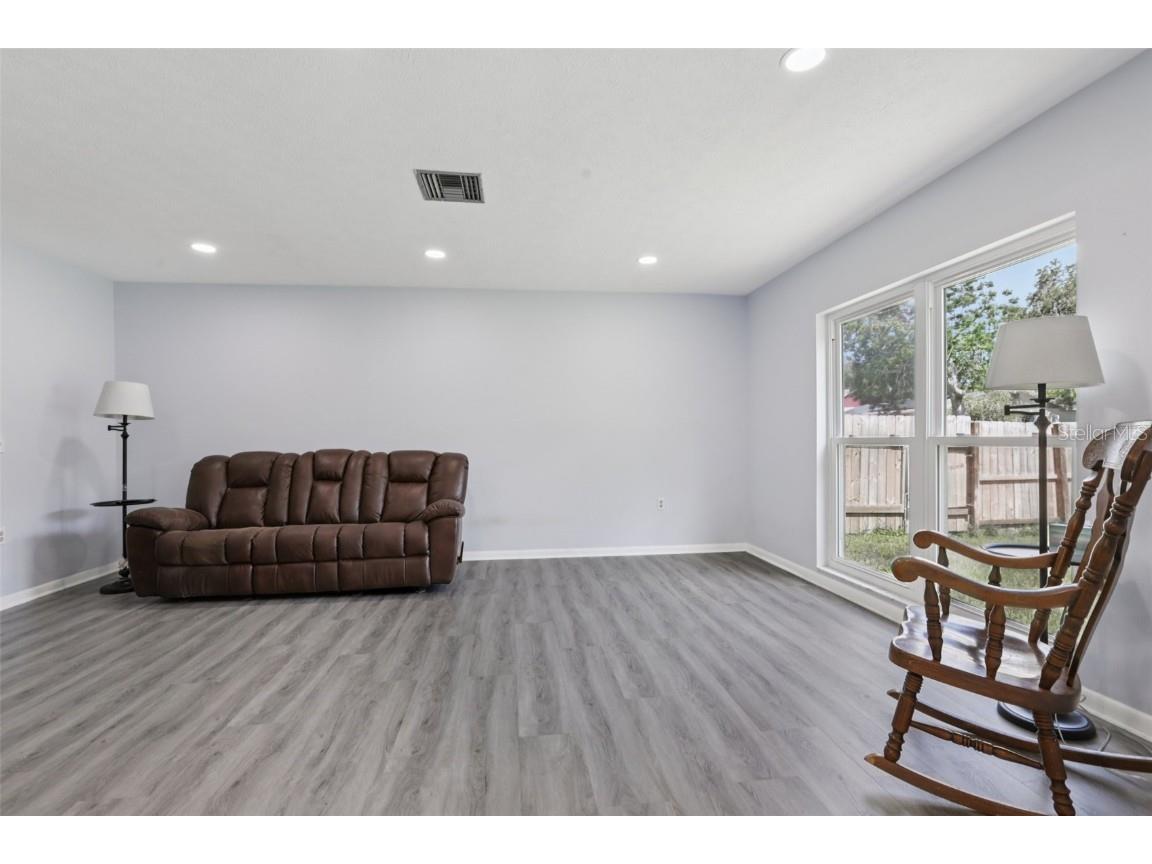 1009 Black Knight Drive Valrico FL 33594 TB8332790 image15