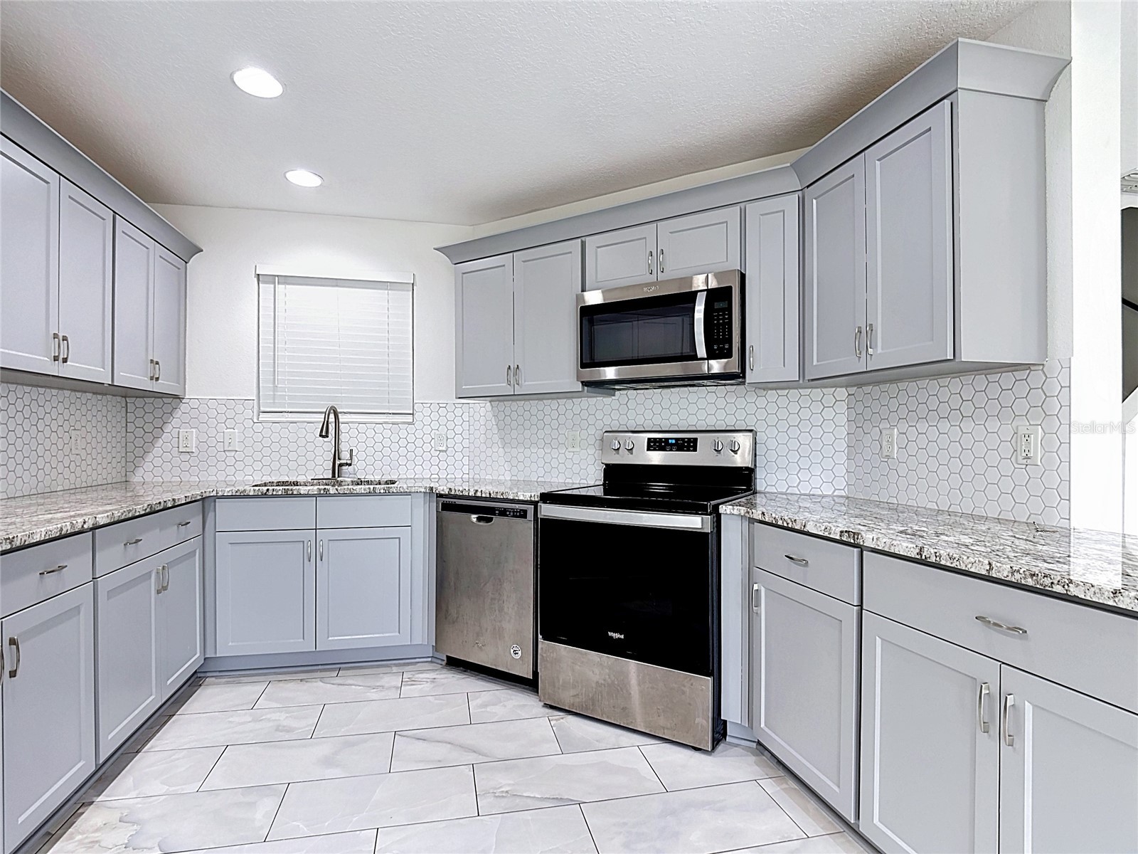 1009 Chalcedony Street Kissimmee FL 34744 O6412394 image15