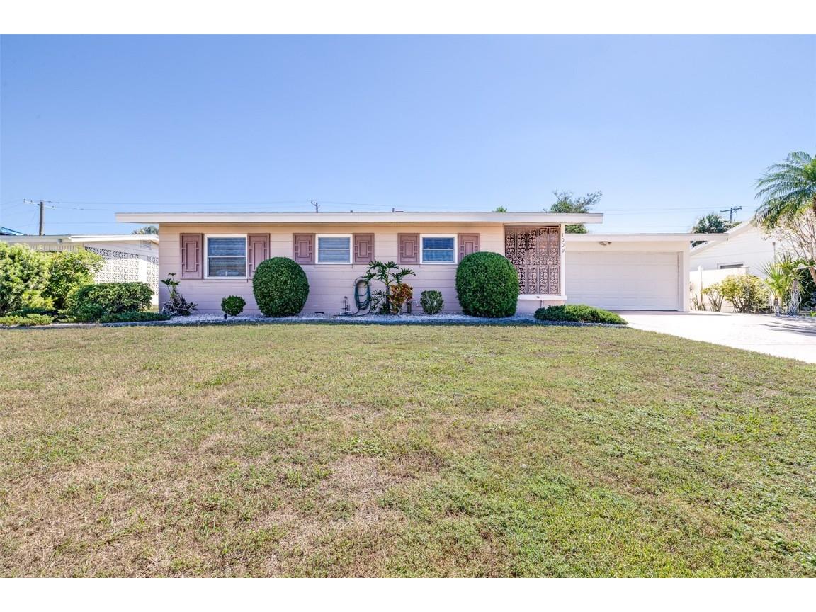 1009 Cherry Hills Drive Sun City Center FL 33573 TB8436639 image1