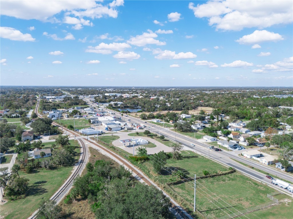 1009 E Canal Street Mulberry FL 33860 P4937475 image10