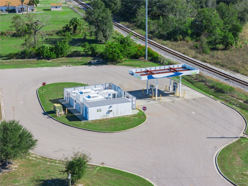 1009 E Canal Street Mulberry FL 33860 P4937475 image2