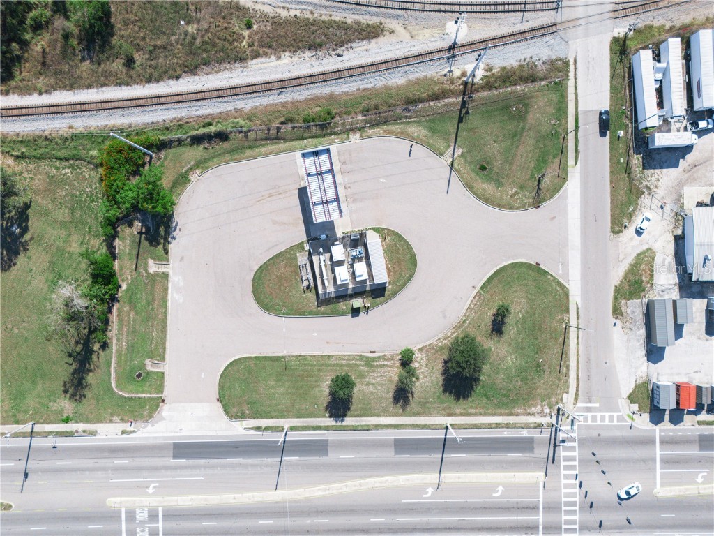 1009 E Canal Street Mulberry FL 33860 P4937475 image6