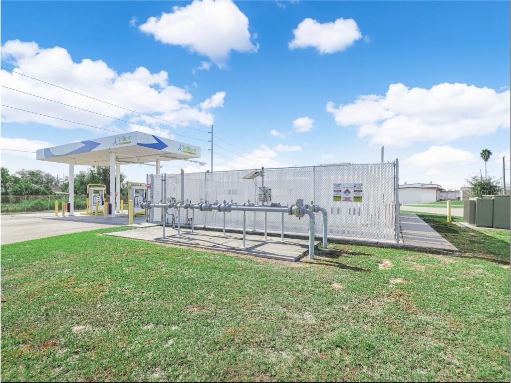 1009 E Canal Street Mulberry FL 33860 P4937475 image7