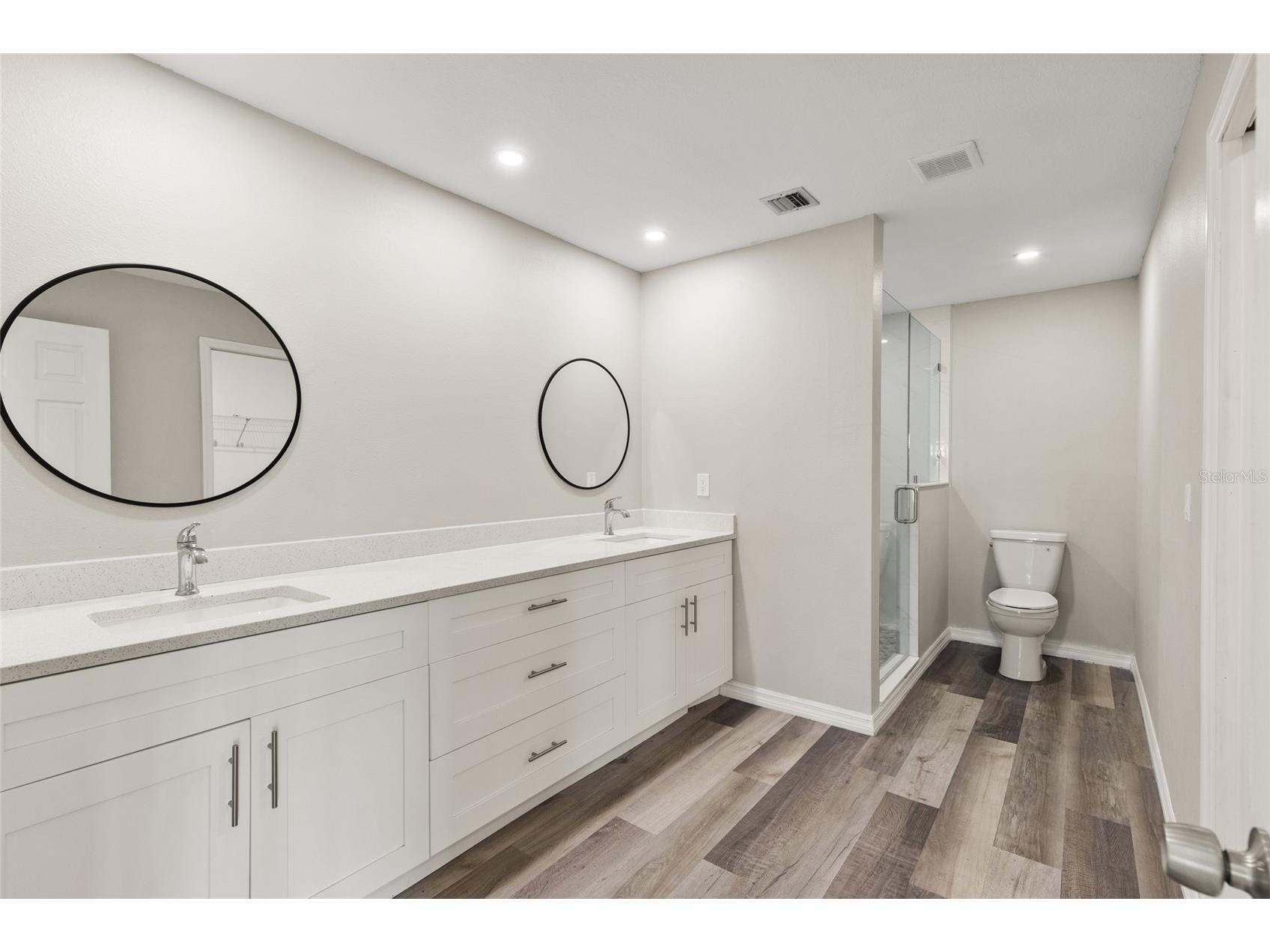 1009 Kings Court Venice FL 34293 A4686929 image10