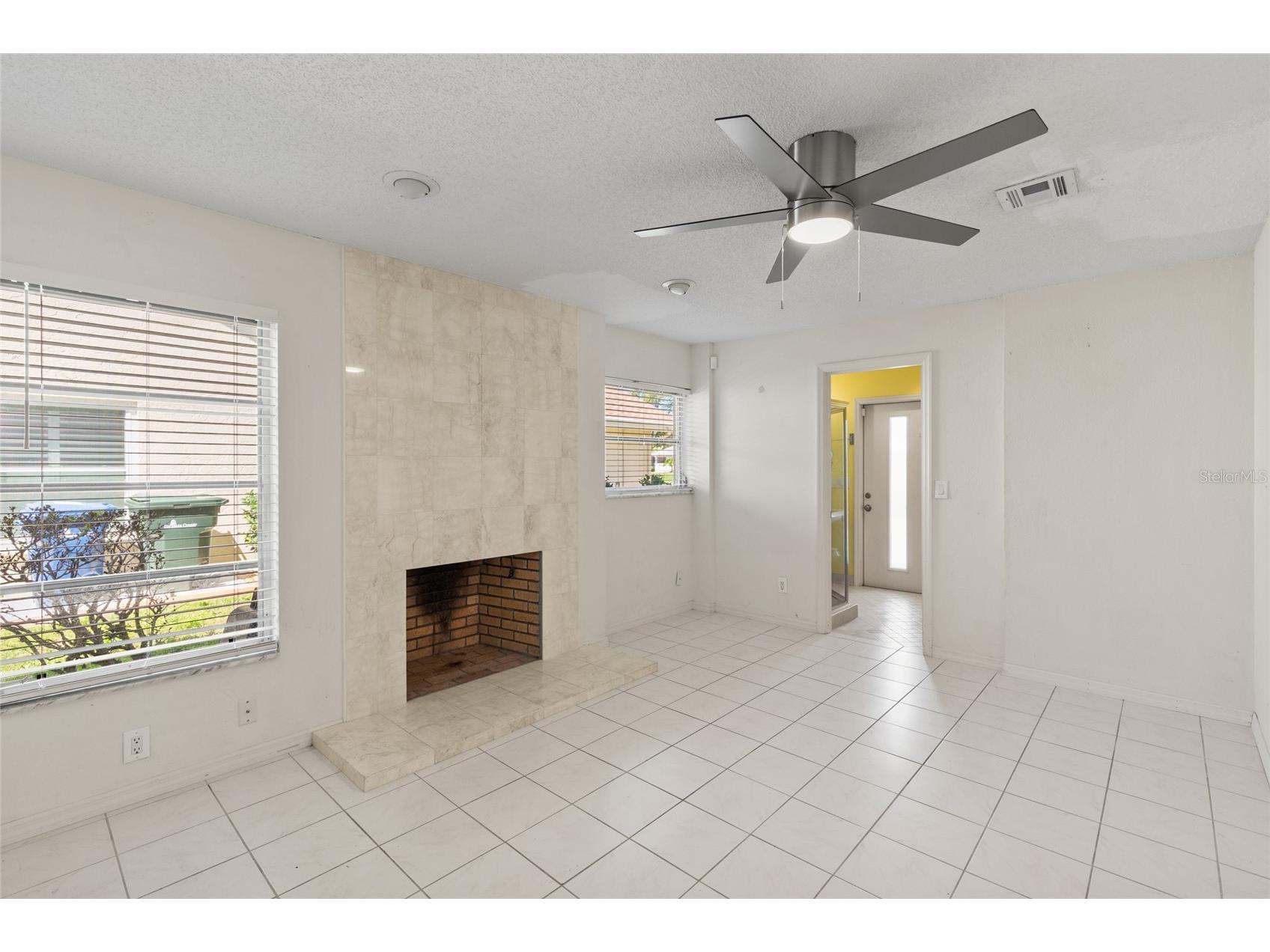 1009 Kings Court Venice FL 34293 A4686929 image16
