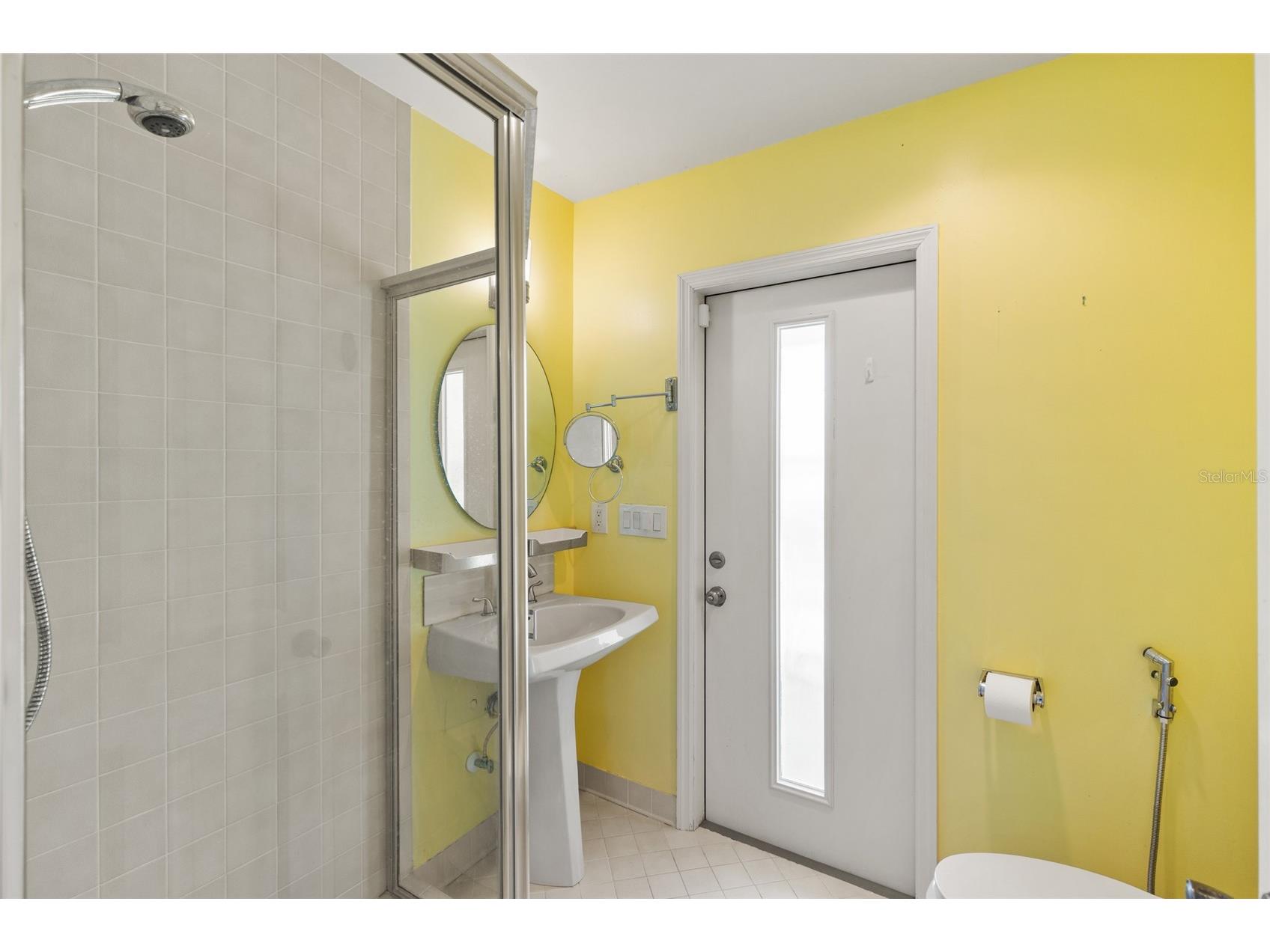 1009 Kings Court Venice FL 34293 A4686929 image17