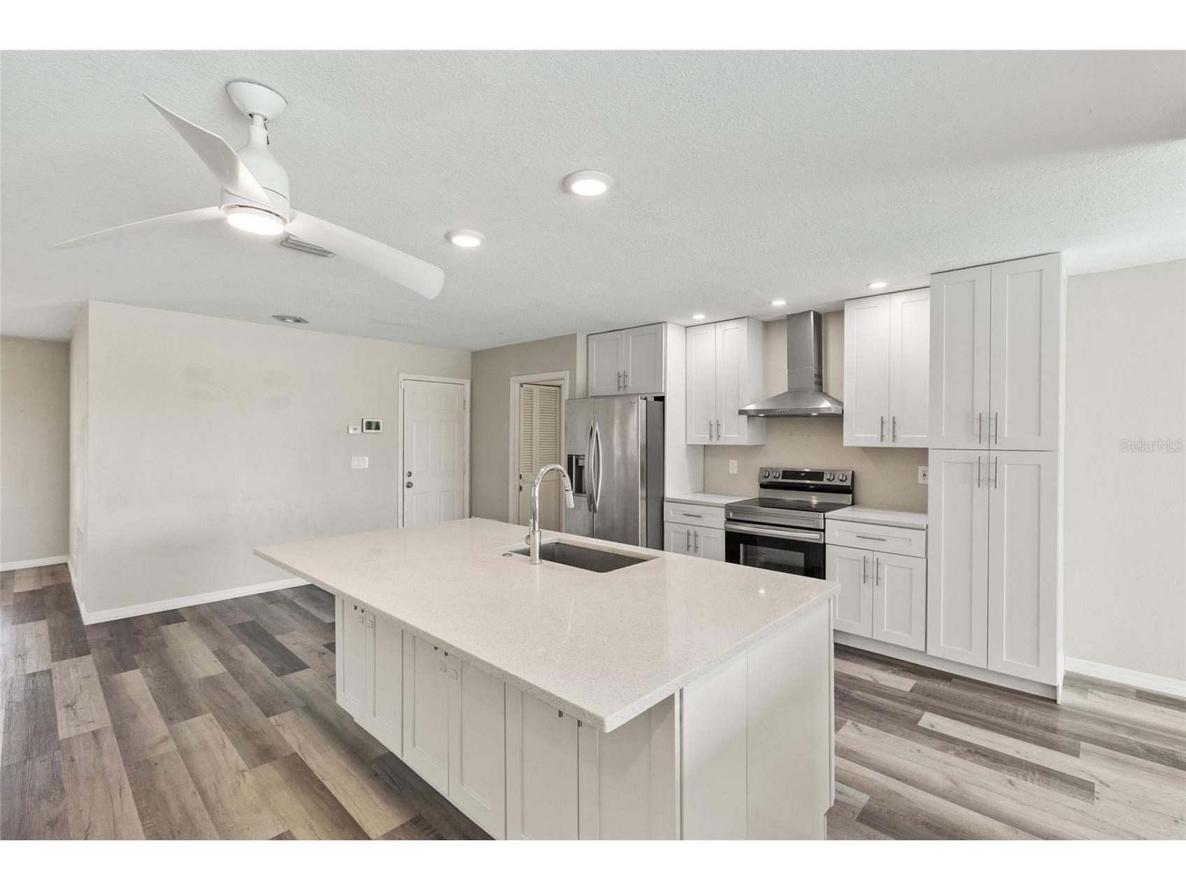 1009 Kings Court Venice FL 34293 A4686929 image3