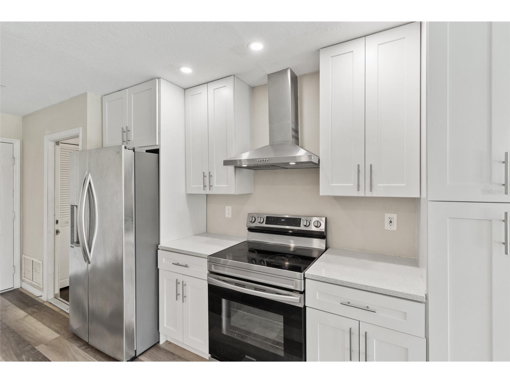 1009 Kings Court Venice FL 34293 A4686929 image4
