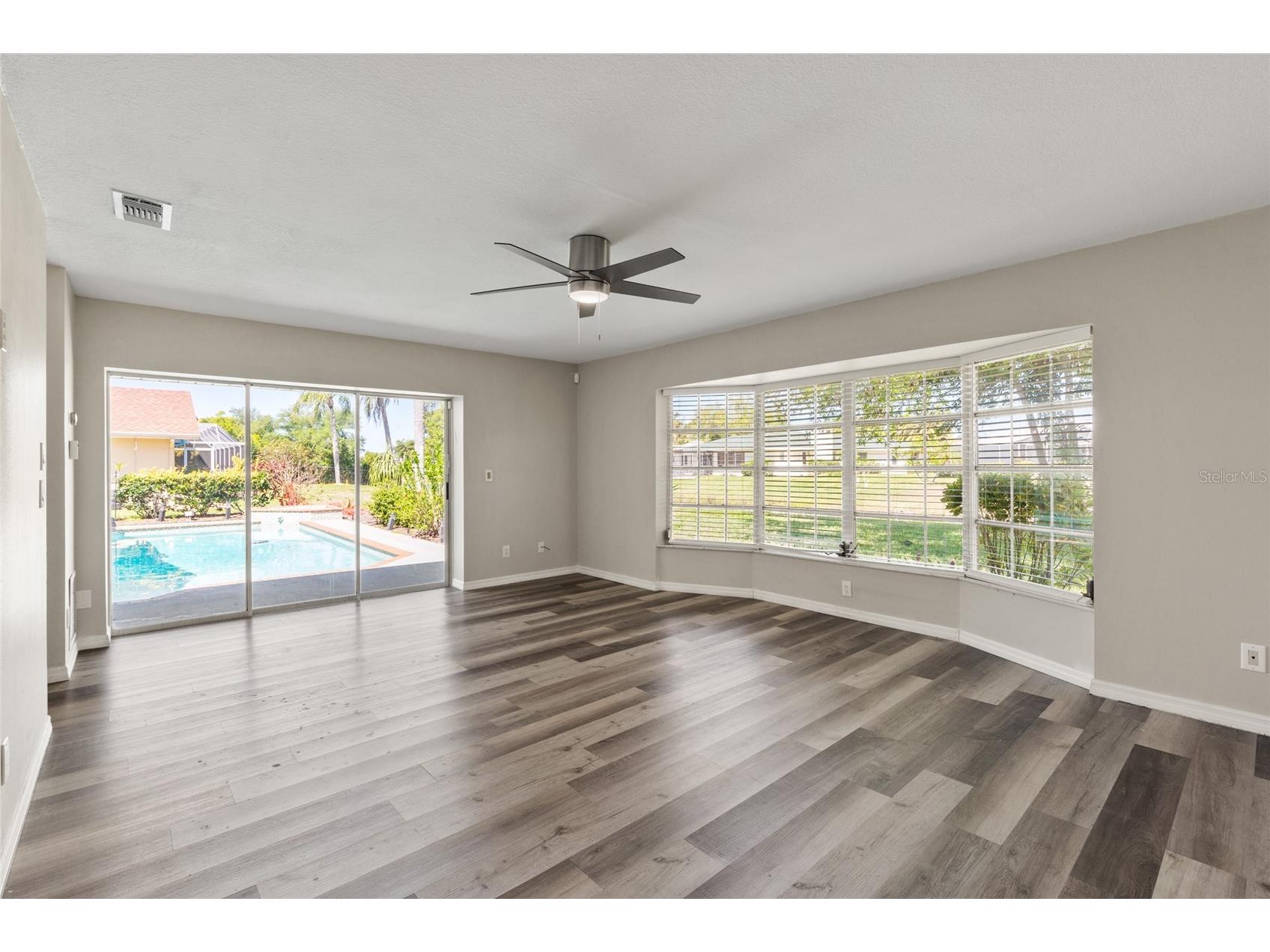 1009 Kings Court Venice FL 34293 A4686929 image9