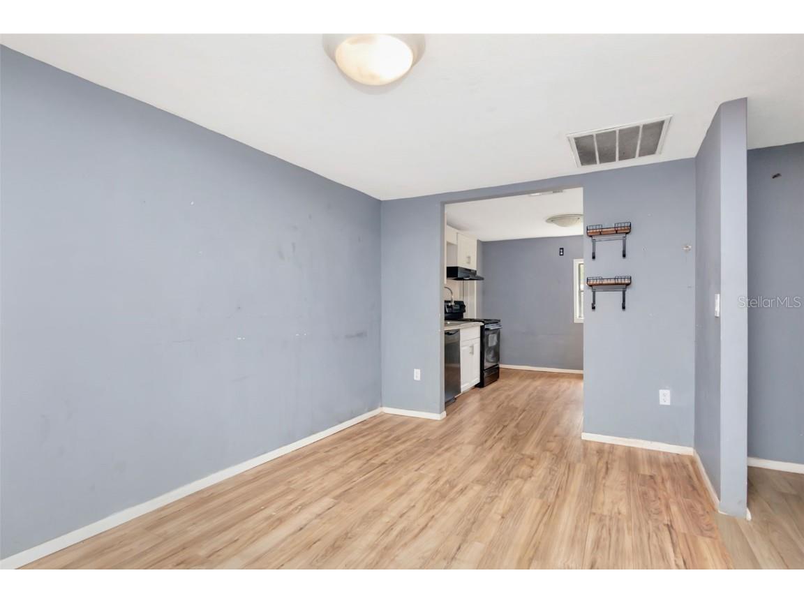 1009 Mercer Loop Plant City FL 33567 TB8421773 image16