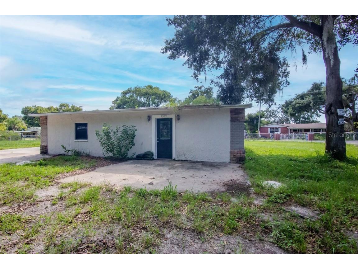 1009 Mercer Loop Plant City FL 33567 TB8421773 image2