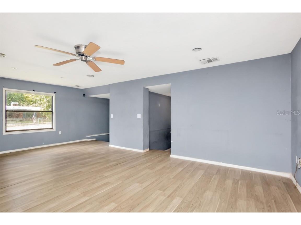 1009 Mercer Loop Plant City FL 33567 TB8421773 image7