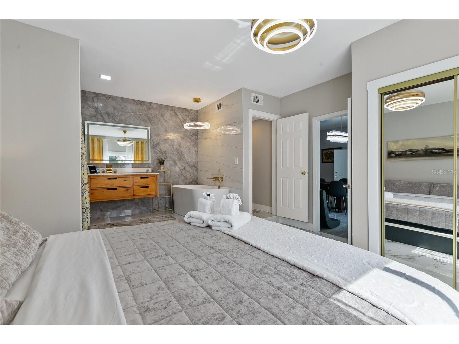 1009 N Betty Lane Clearwater FL 33755 - STEVENSON CREEK W7879196 image33