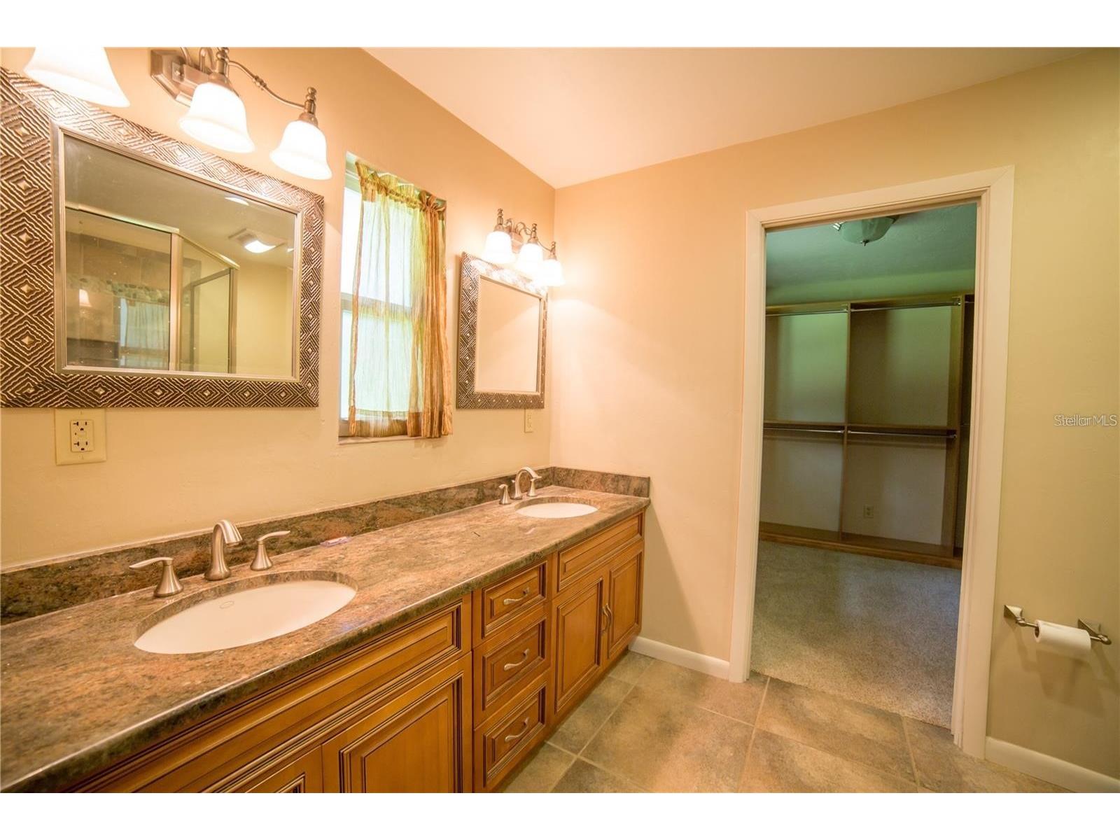 1009 NW 39th Drive Gainesville FL 32605 GC538358 image11