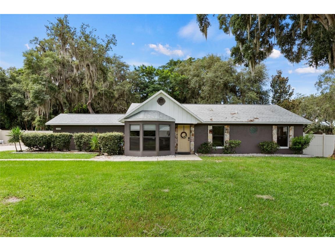 1009 Pine Ridge Dairy Road Fruitland Park FL 34731 - Crystal Lake G5084494 image1