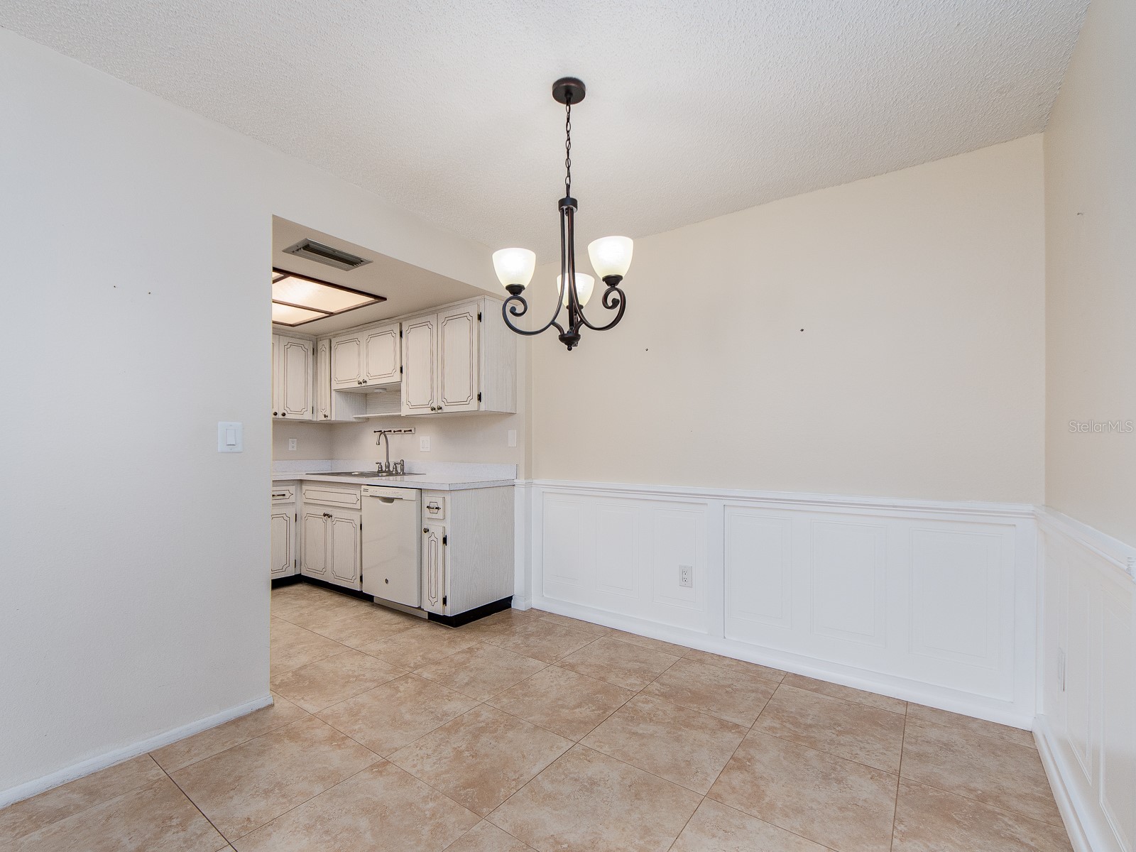 1009 Queen Anne Drive #B Palm Harbor FL 34684 - LAKE TARPON TB8520737 image12