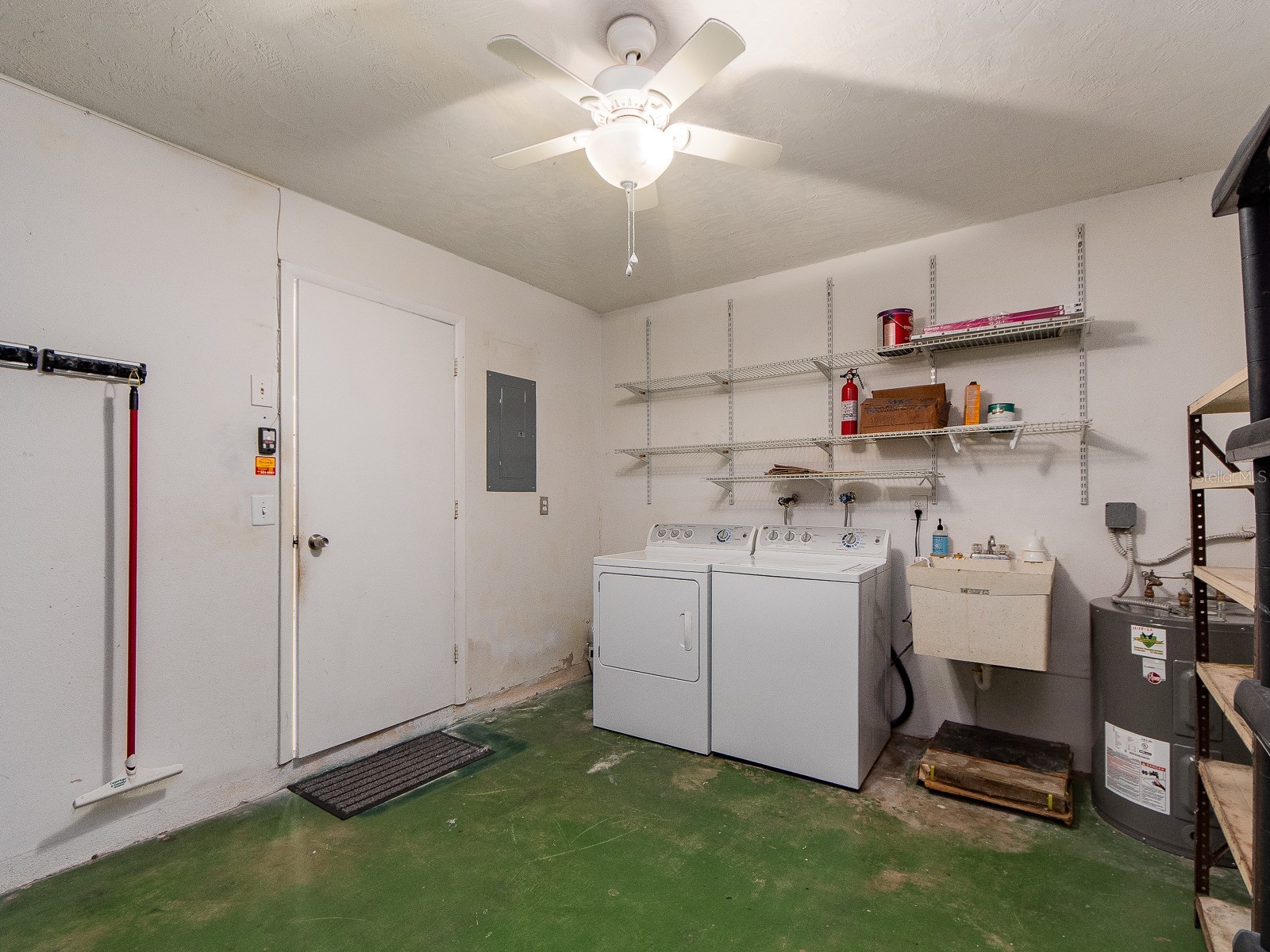 1009 Queen Anne Drive #B Palm Harbor FL 34684 - LAKE TARPON TB8520737 image21