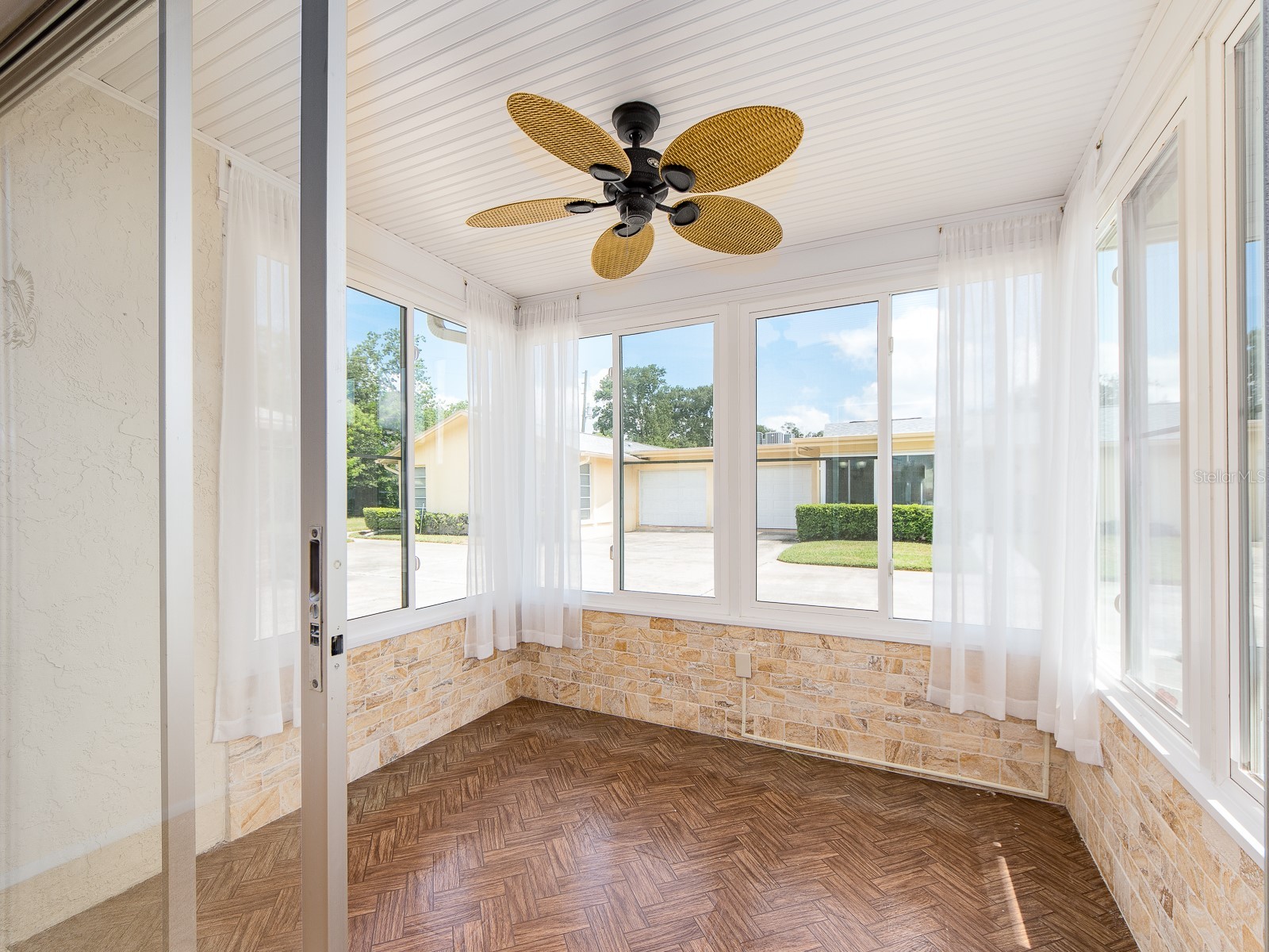 1009 Queen Anne Drive #B Palm Harbor FL 34684 - LAKE TARPON TB8520737 image8