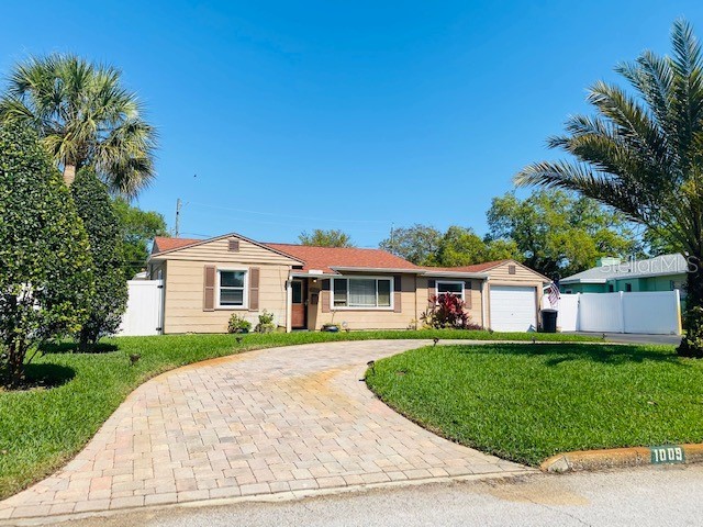 1009 Robinson Drive N Saint Petersburg FL 33710 U8155177 image1