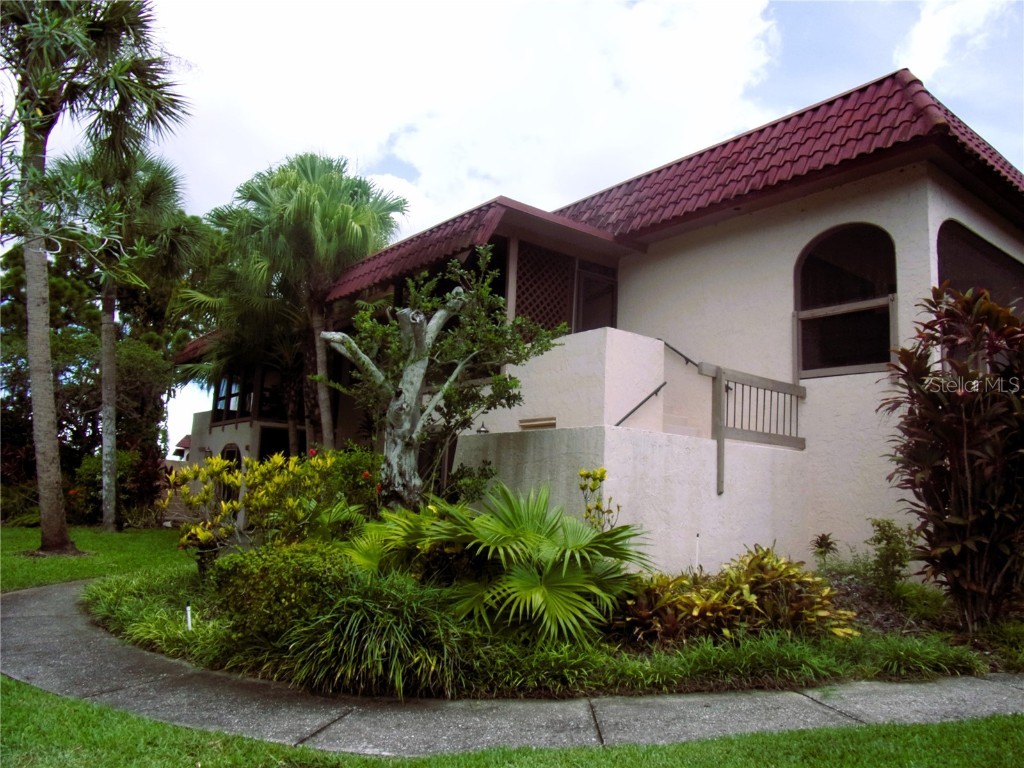 1009 S Bayshore Boulevard #207 Safety Harbor FL 34695 - ALLIGATOR LAKE U8207087 image1