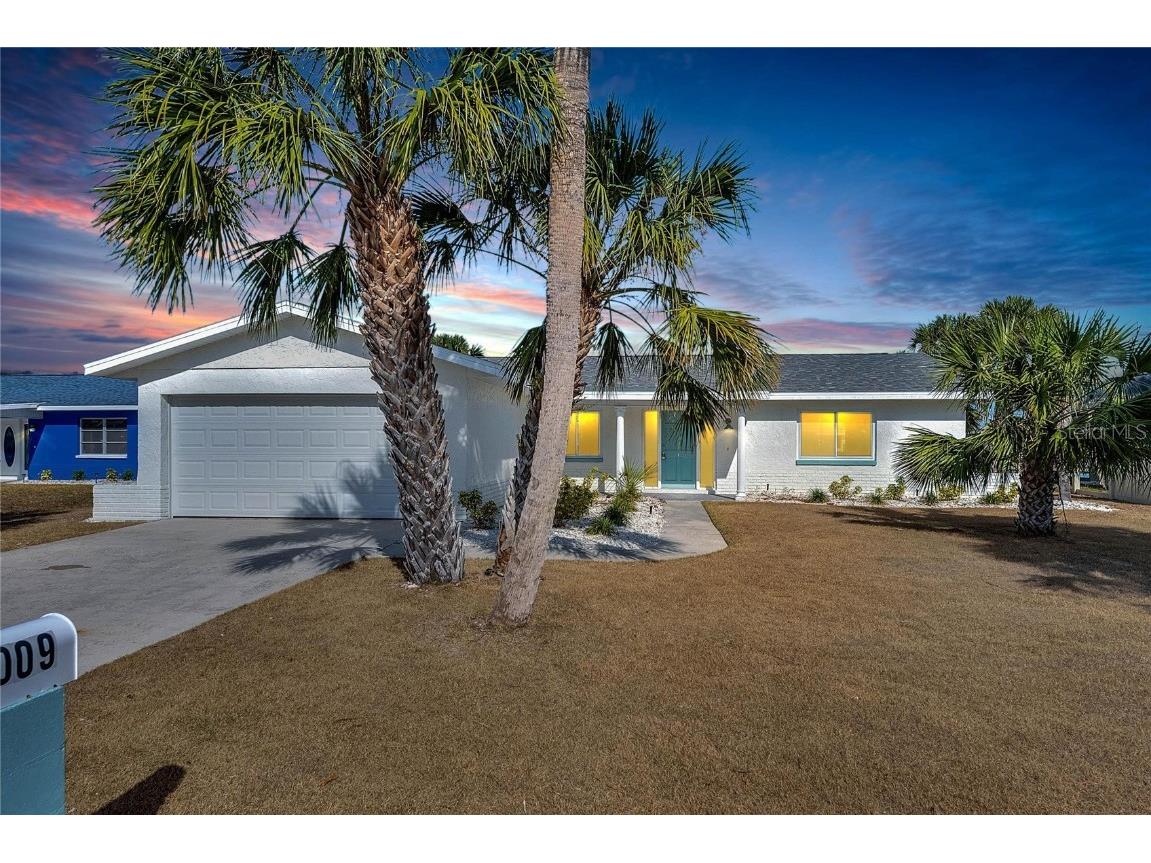 1009 Spindle Palm Way Apollo Beach FL 33572 - WEST LIGA CANAL TB8329492 image1