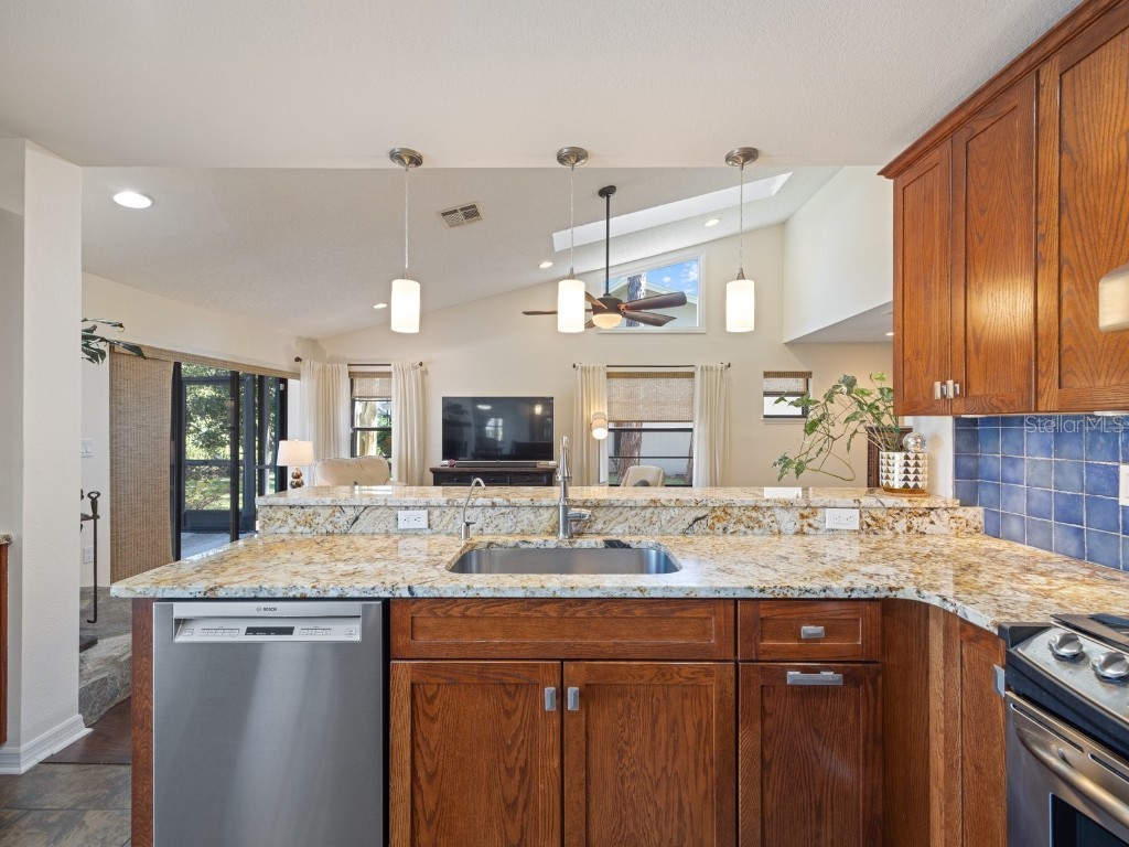 1009 Wyndham Way Safety Harbor FL 34695 TB8441200 image14