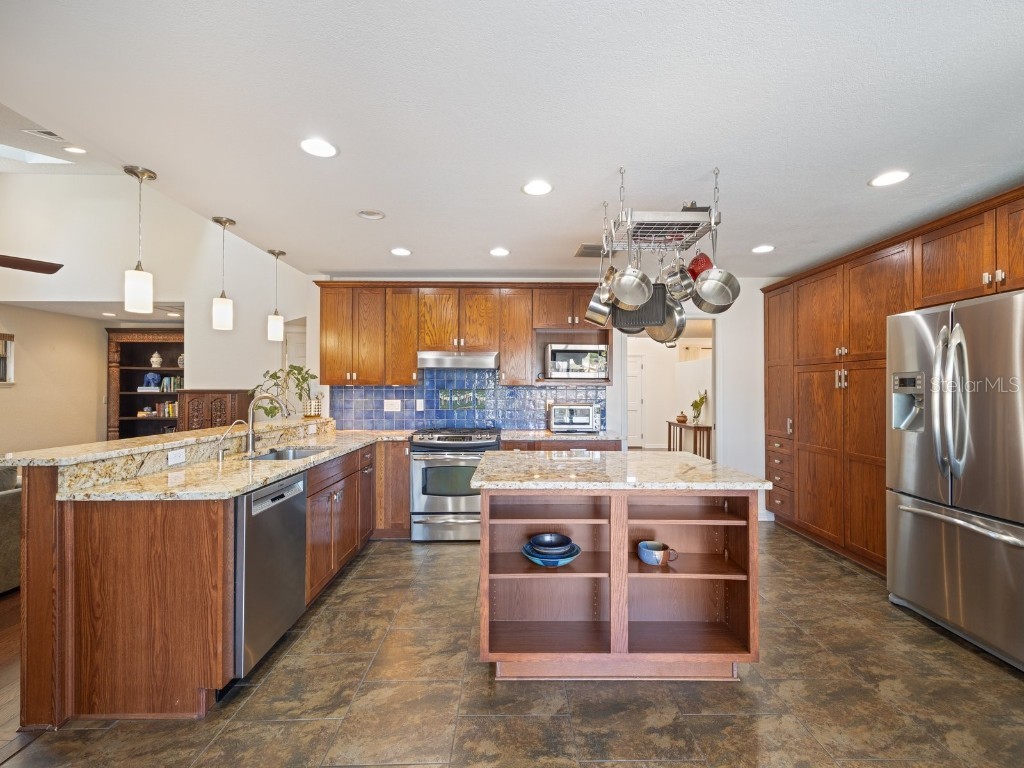 1009 Wyndham Way Safety Harbor FL 34695 TB8441200 image17