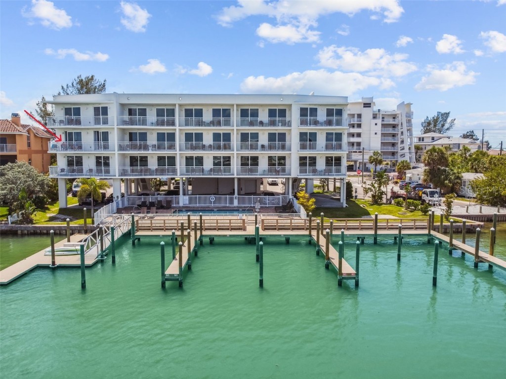 10091 Gulf Boulevard #305E Treasure Island FL 33706 - BOCA CIEGA BAY U8201214 image1