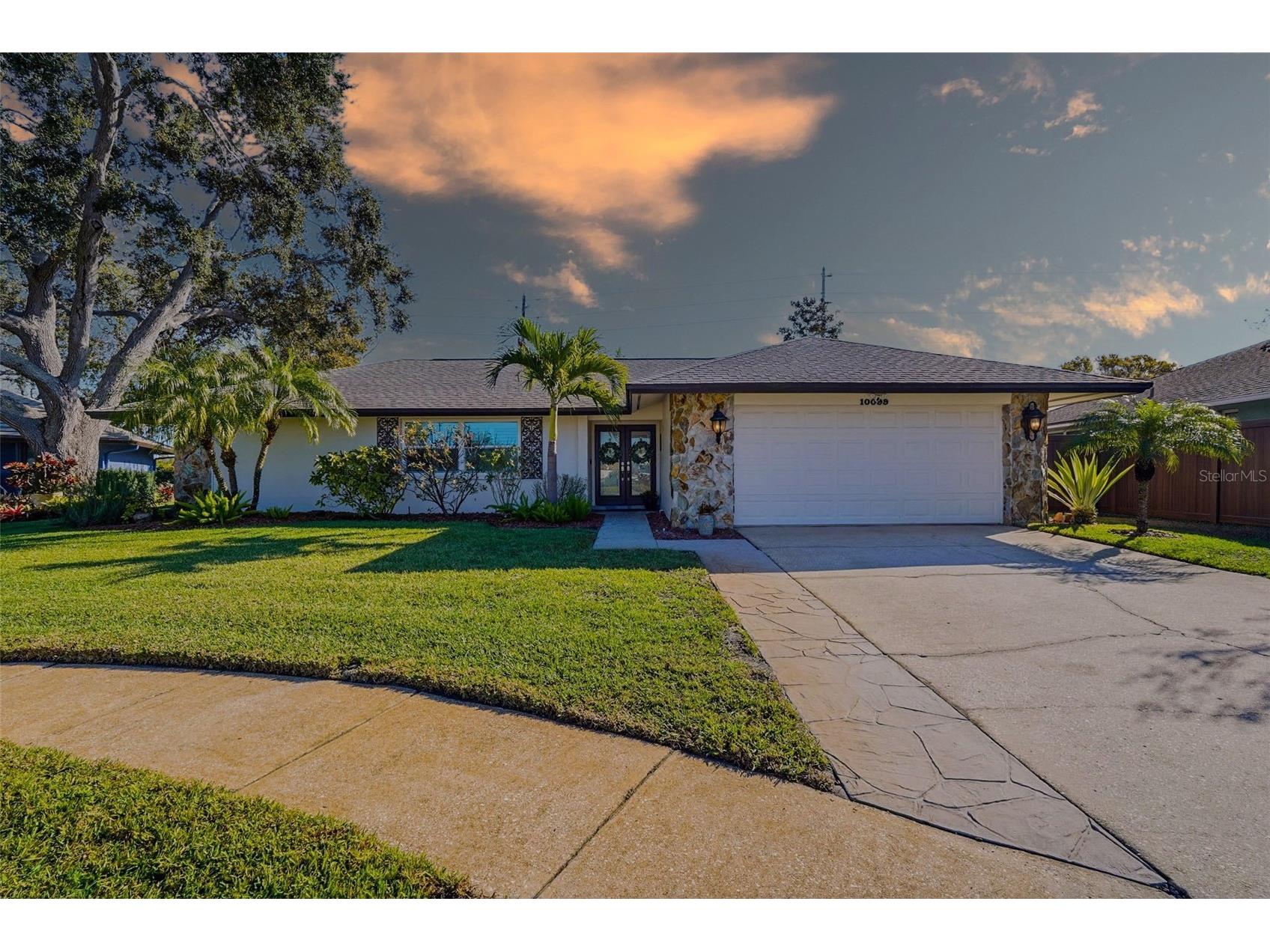 10099 Linden Place Drive Seminole FL 33776 TB8471187 image1