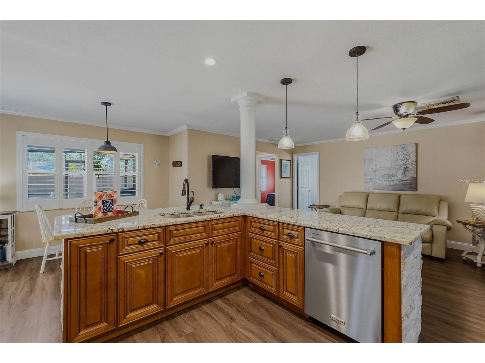 10099 Linden Place Drive Seminole FL 33776 TB8471187 image16