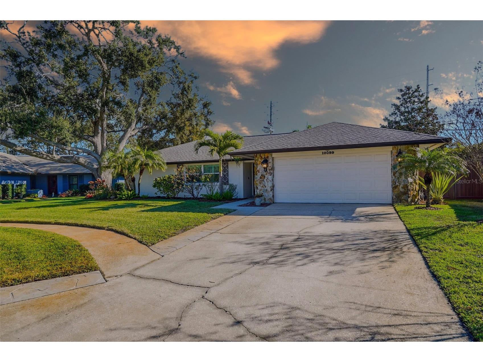 10099 Linden Place Drive Seminole FL 33776 TB8471187 image2