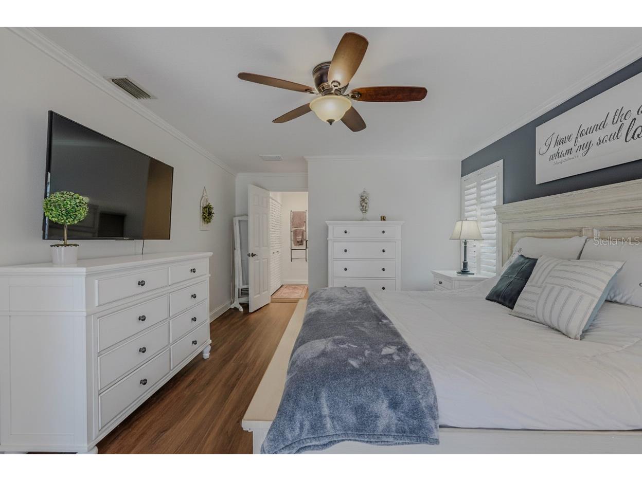 10099 Linden Place Drive Seminole FL 33776 TB8471187 image24