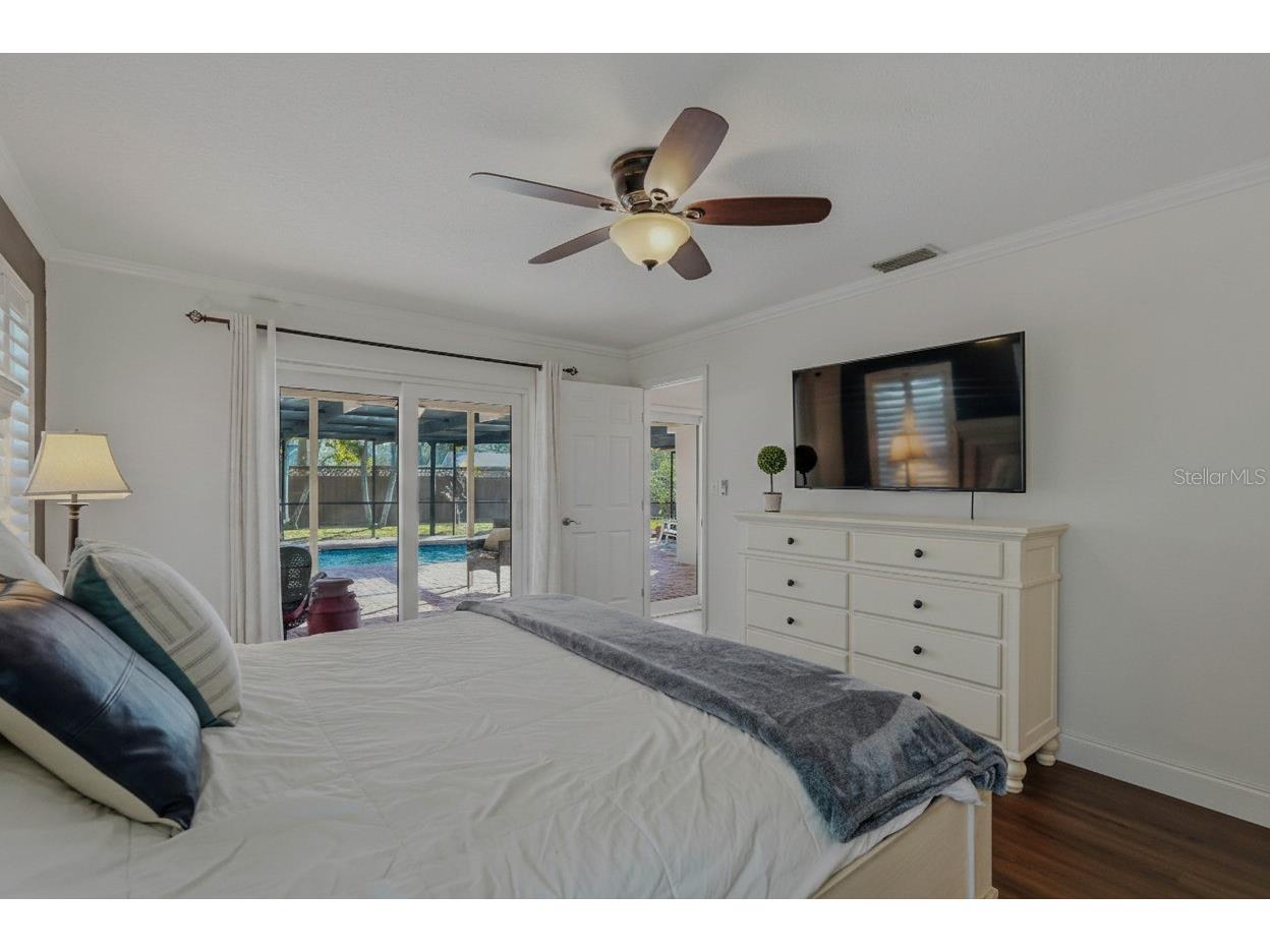 10099 Linden Place Drive Seminole FL 33776 TB8471187 image25