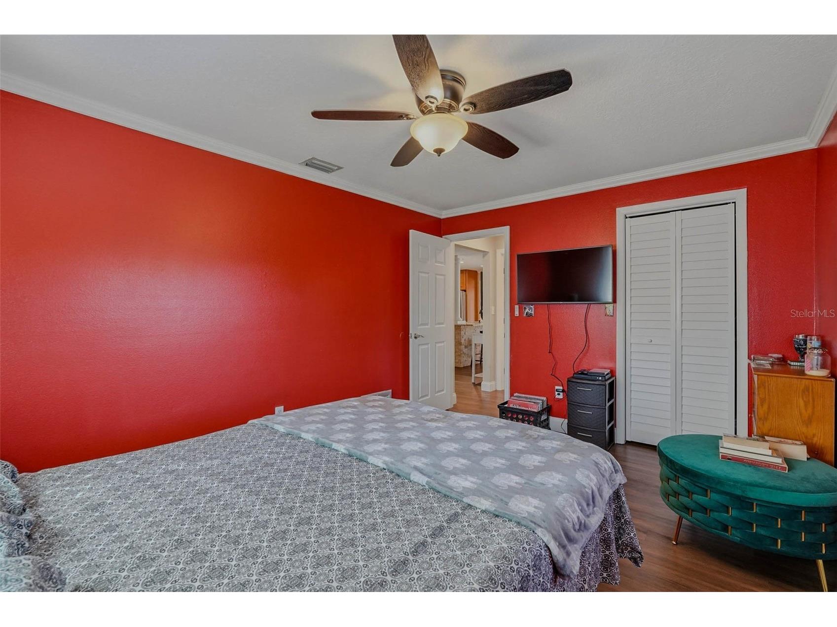 10099 Linden Place Drive Seminole FL 33776 TB8471187 image30