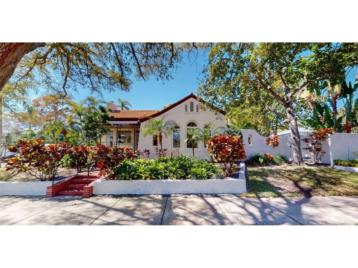 101 21st Avenue N Saint Petersburg FL 33704 U8229436 image1