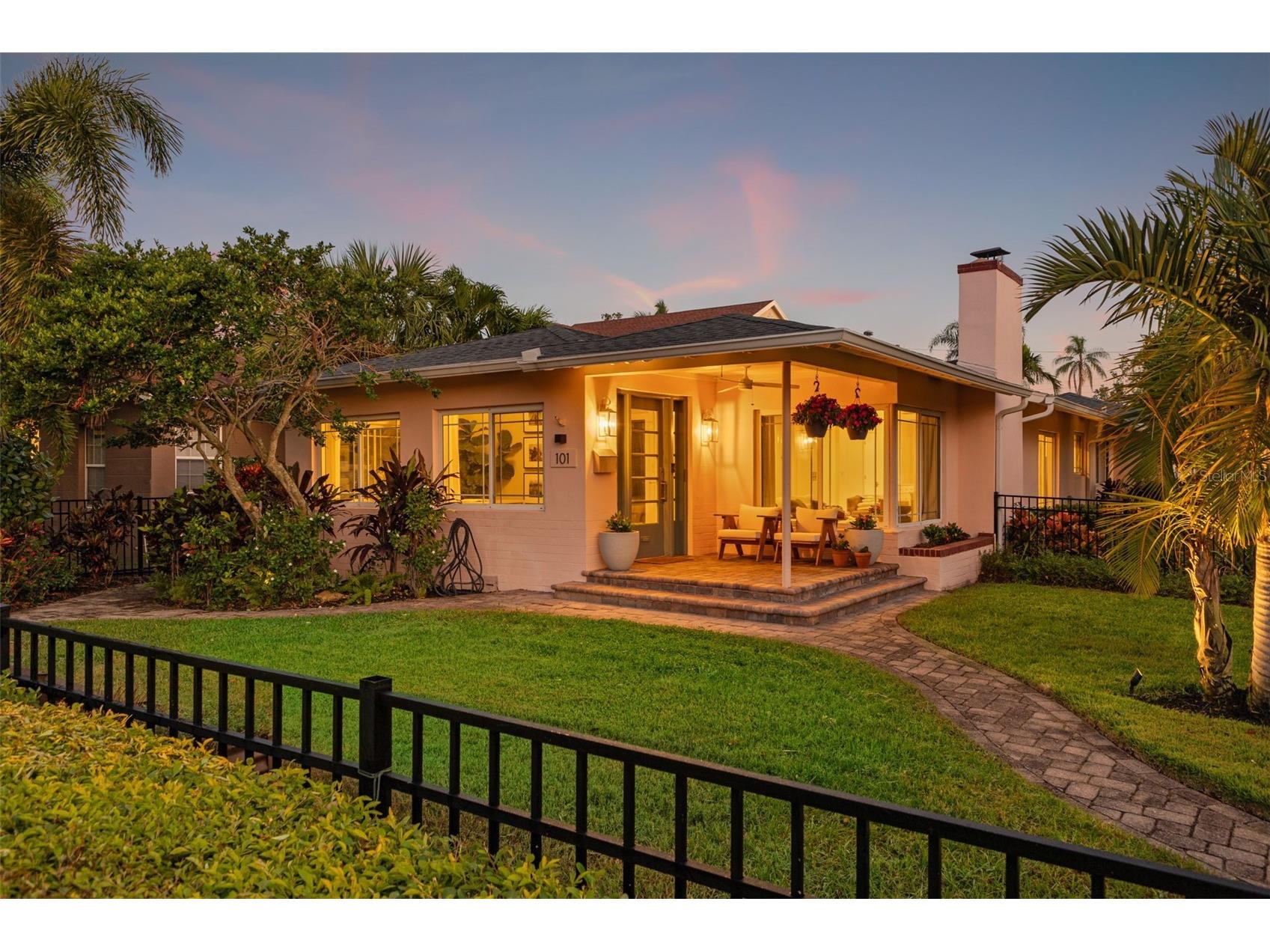101 27th Avenue N Saint Petersburg FL 33704 TB8465301 image1
