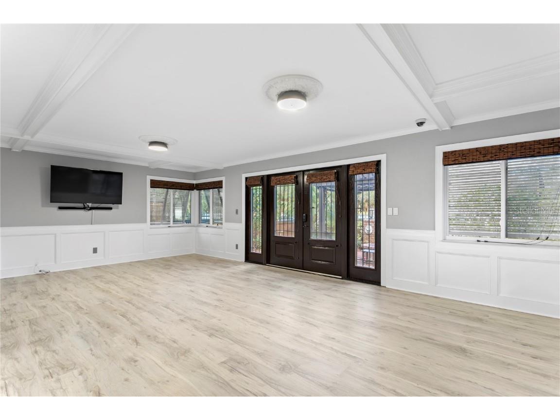 101 30th Avenue N Saint Petersburg FL 33704 TB8351958 image10