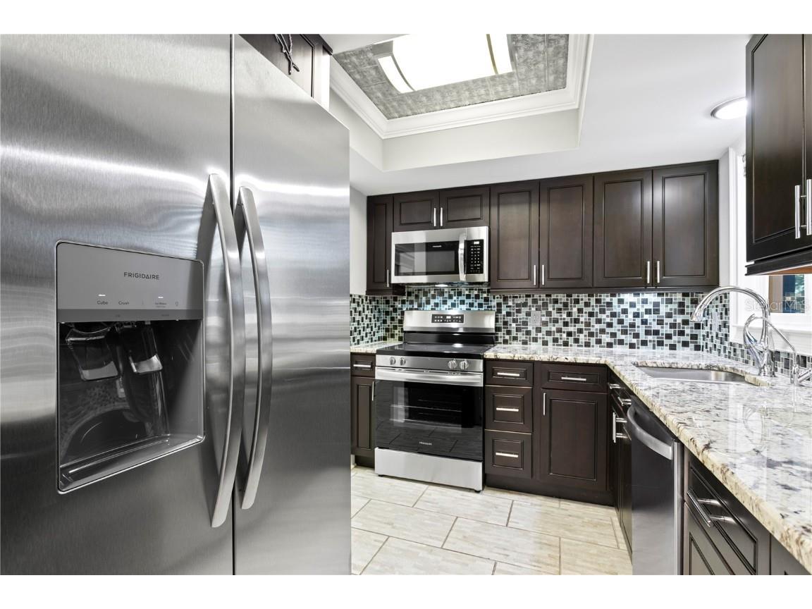 101 30th Avenue N Saint Petersburg FL 33704 TB8351958 image40