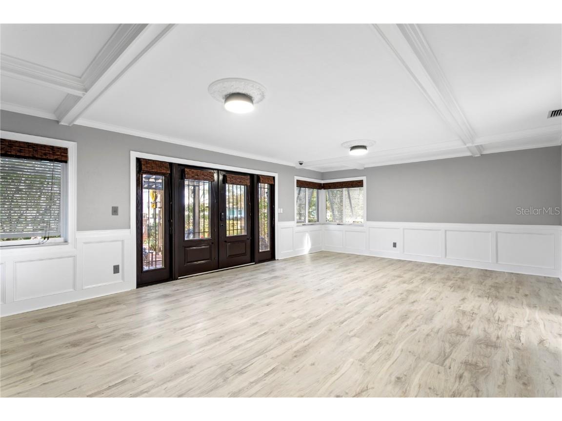 101 30th Avenue N Saint Petersburg FL 33704 TB8351958 image9