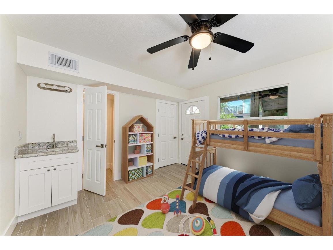 101 73rd Street #2 Holmes Beach FL 34217 - GULF OF MEXICO A4669721 image15