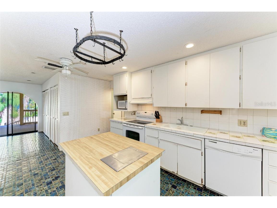 101 73rd Street #6 Holmes Beach FL 34217 - GULF OF MEXICO A4669776 image20