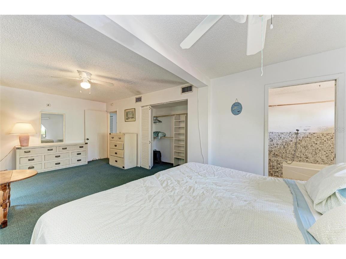 101 73rd Street #6 Holmes Beach FL 34217 - GULF OF MEXICO A4669776 image31