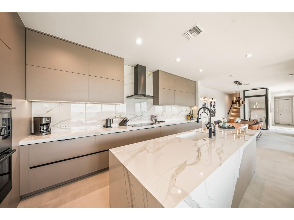 101 7th Street S Bradenton Beach FL 34217 TB8418453 image8