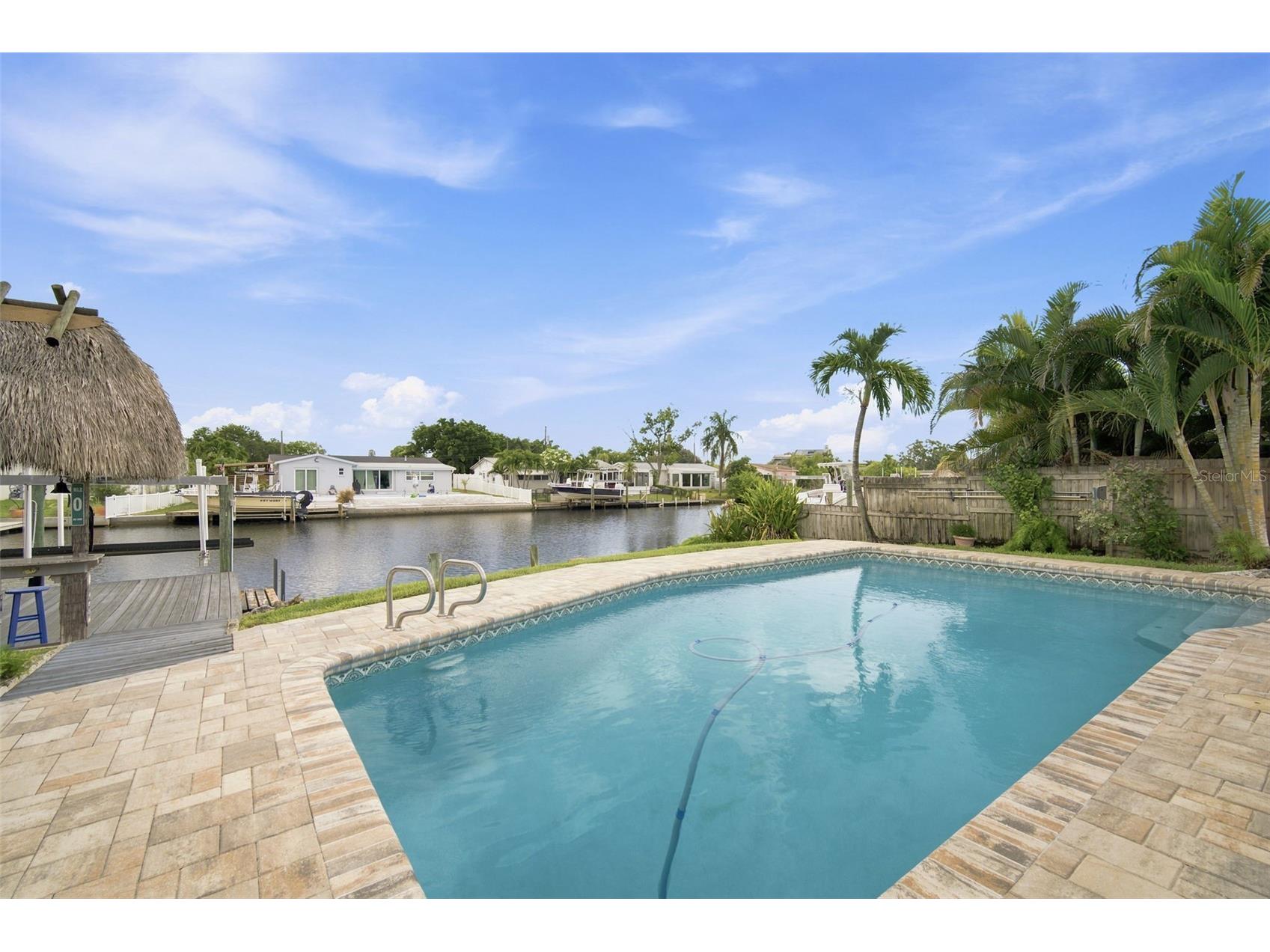 101 92nd Avenue N Saint Petersburg FL 33702 TB8525778 image1