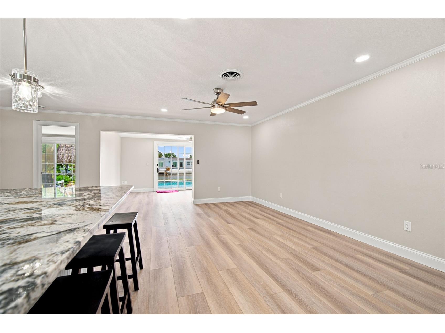101 92nd Avenue N Saint Petersburg FL 33702 TB8525778 image14