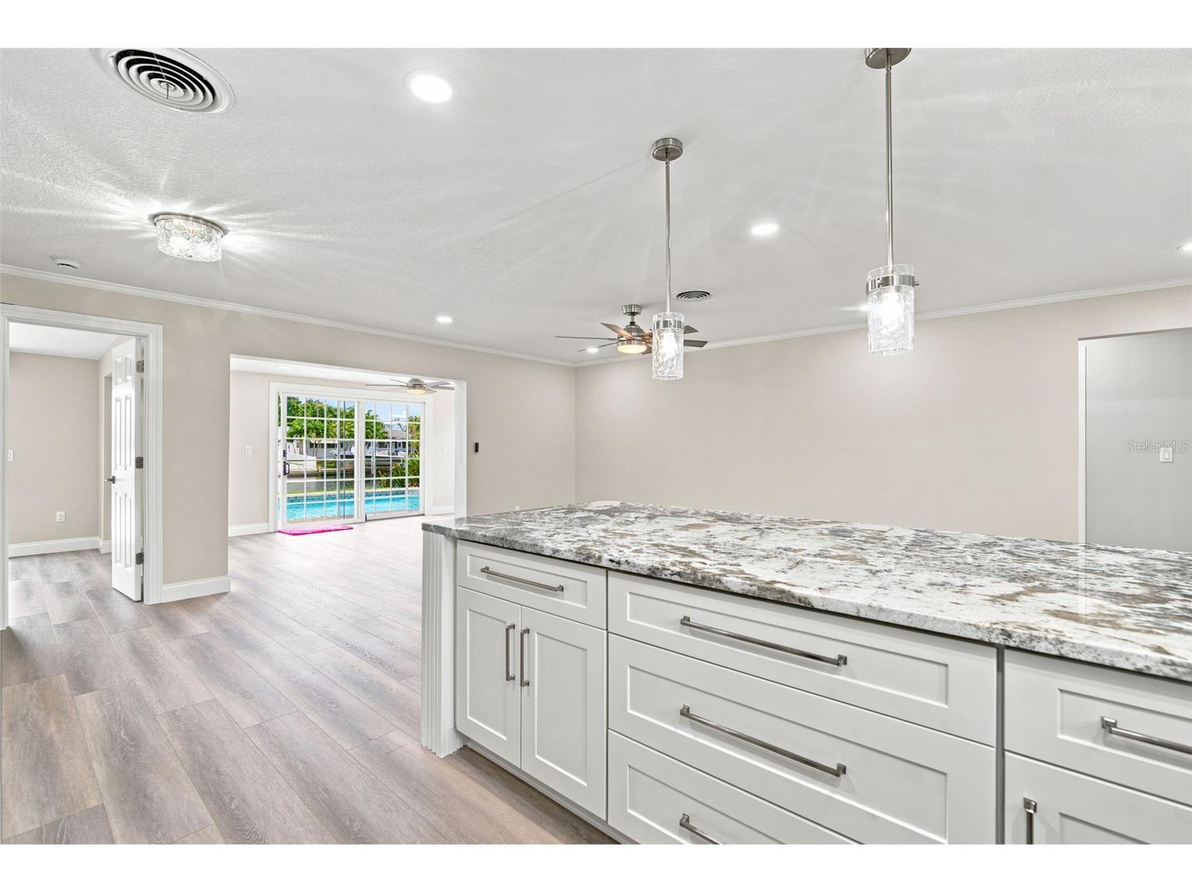 101 92nd Avenue N Saint Petersburg FL 33702 TB8525778 image15