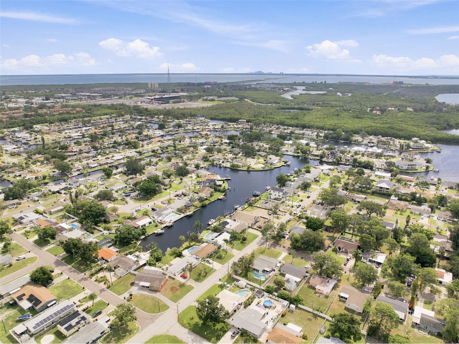 101 92nd Avenue N Saint Petersburg FL 33702 TB8525778 image47