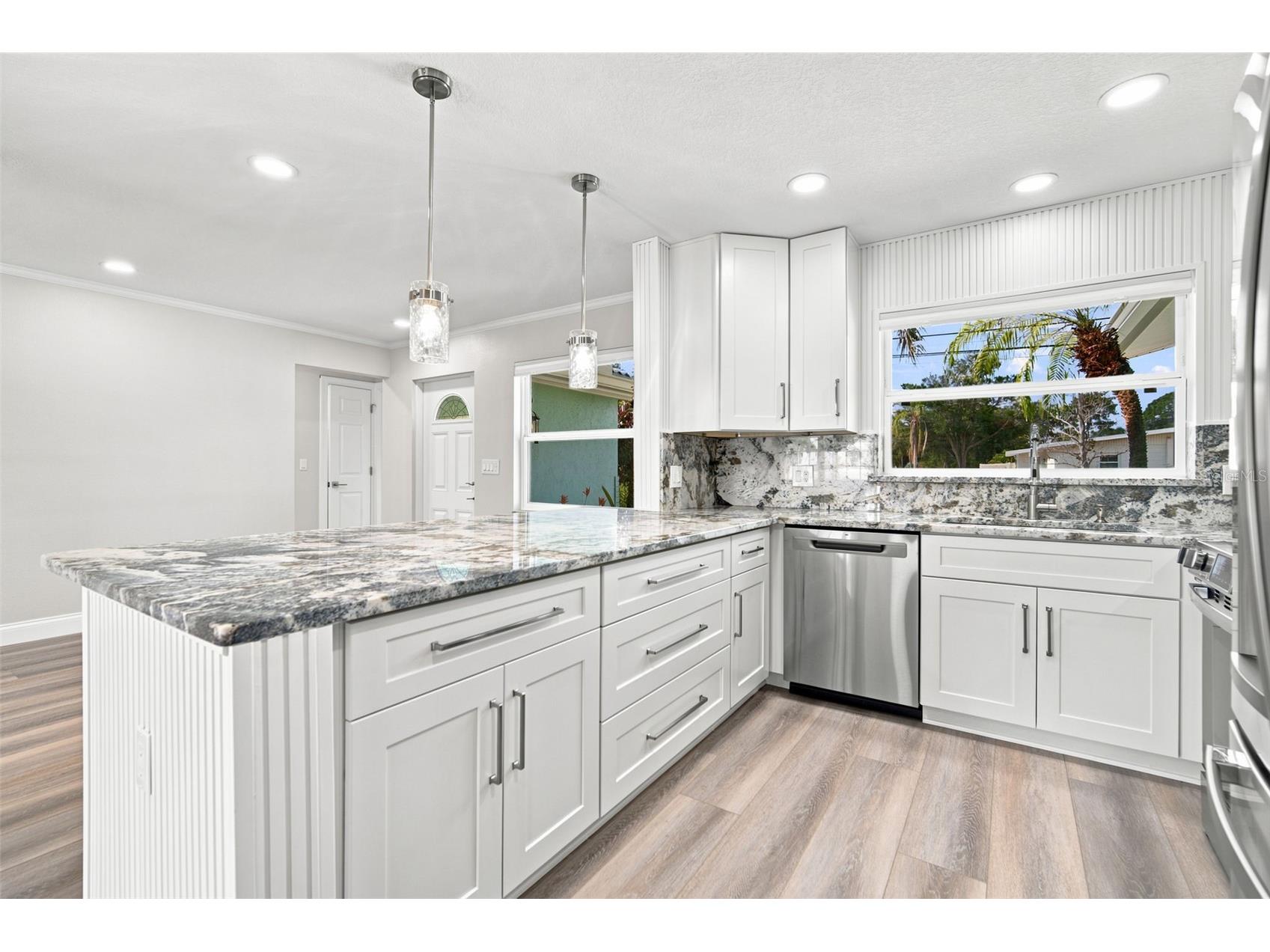 101 92nd Avenue N Saint Petersburg FL 33702 TB8525778 image7