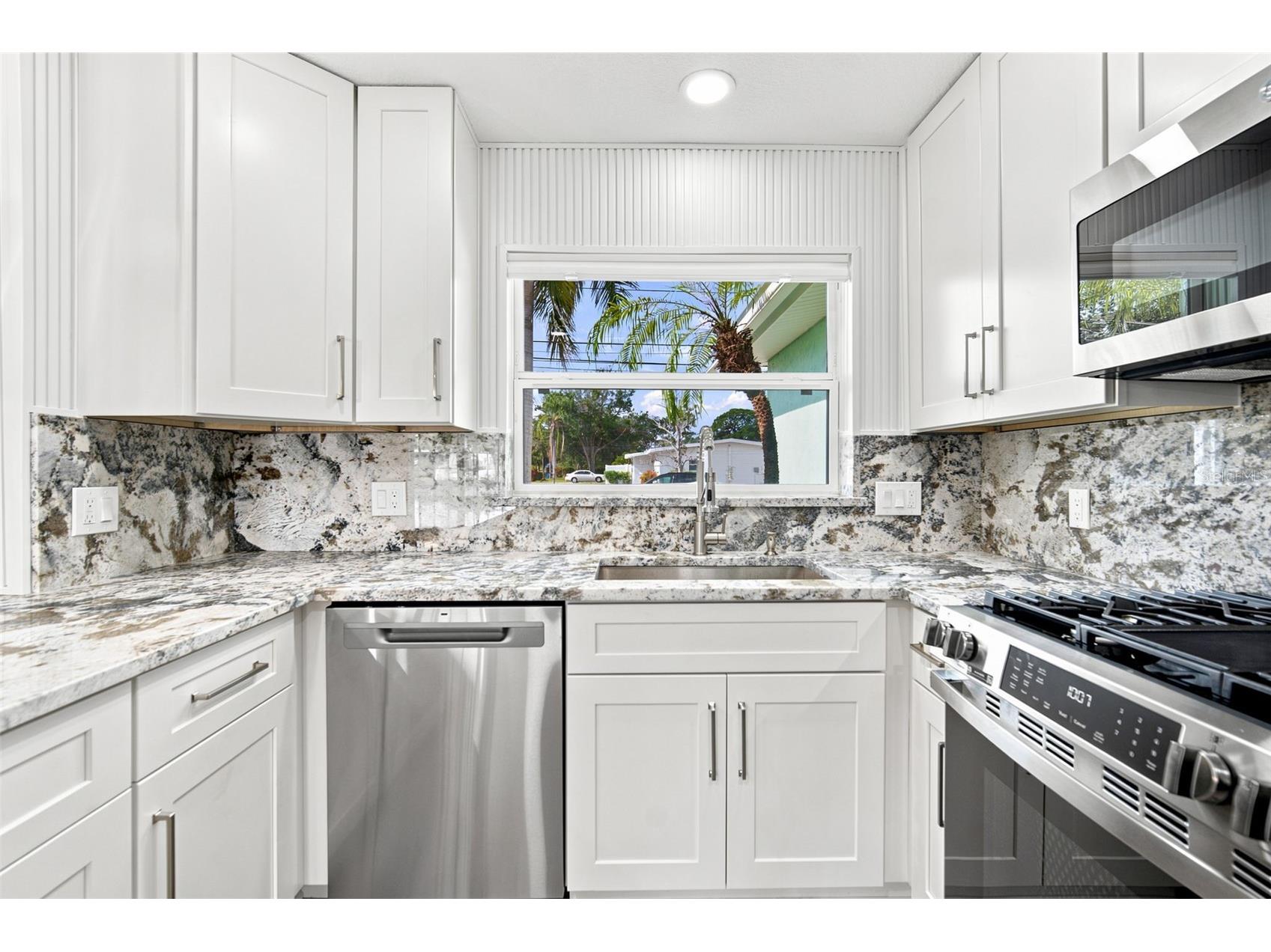 101 92nd Avenue N Saint Petersburg FL 33702 TB8525778 image9