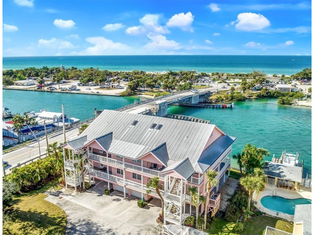 101 Bayshore Road #2 Nokomis FL 34275 - INTRACOASTAL WATERWAY A4556611 image1